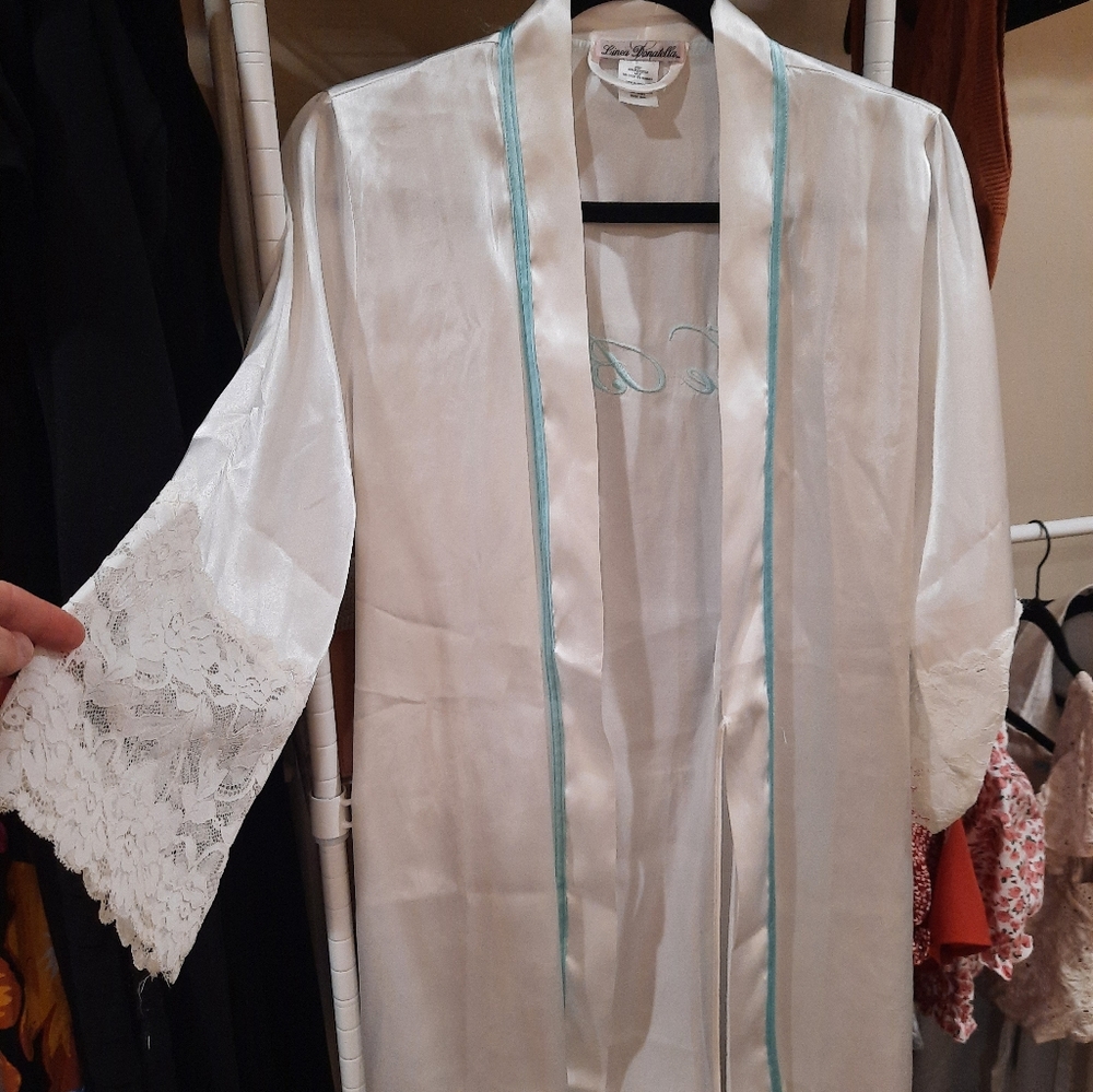 Bridal Robe - Picture 3 of 3
